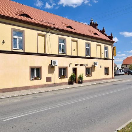 Hotel Stary Ratusz Kostomloty Dış mekan fotoğraf