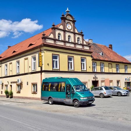 Hotel Stary Ratusz Kostomloty Dış mekan fotoğraf