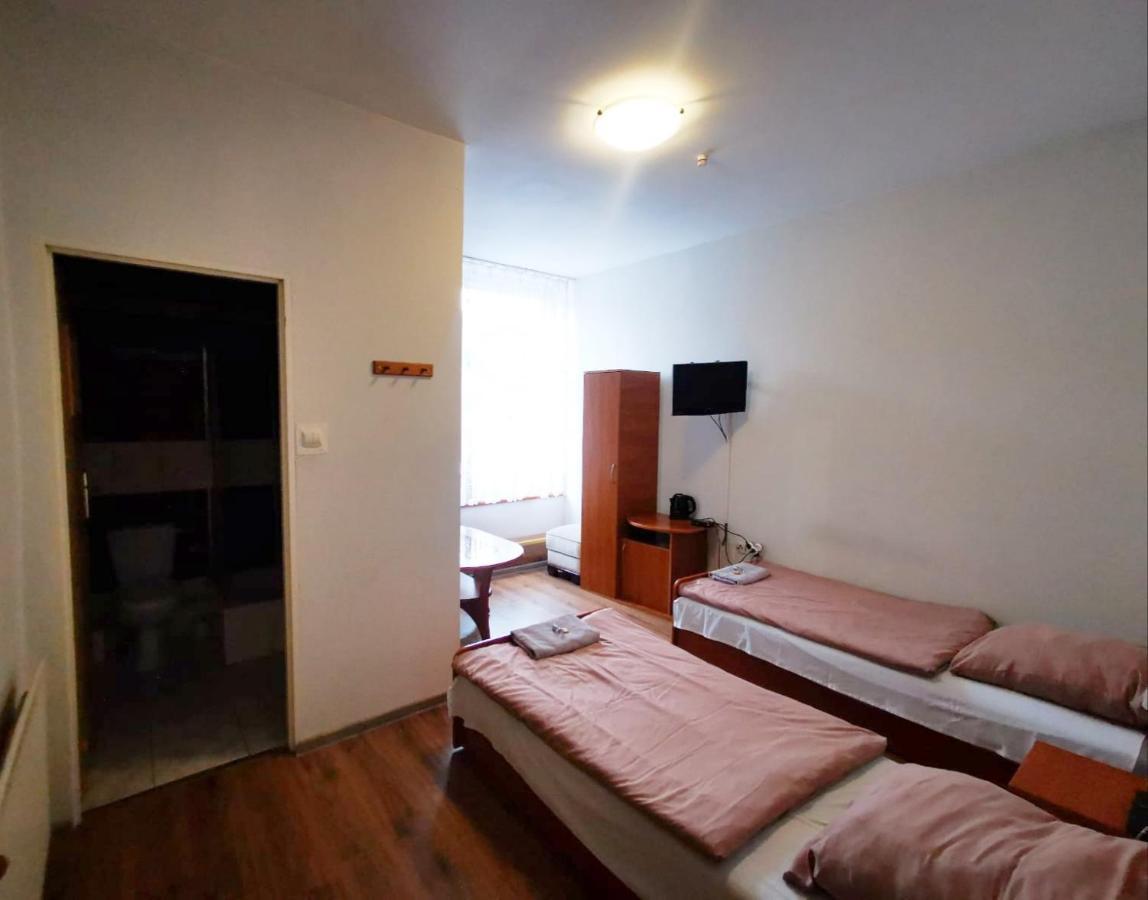 Hotel Stary Ratusz Kostomloty Dış mekan fotoğraf