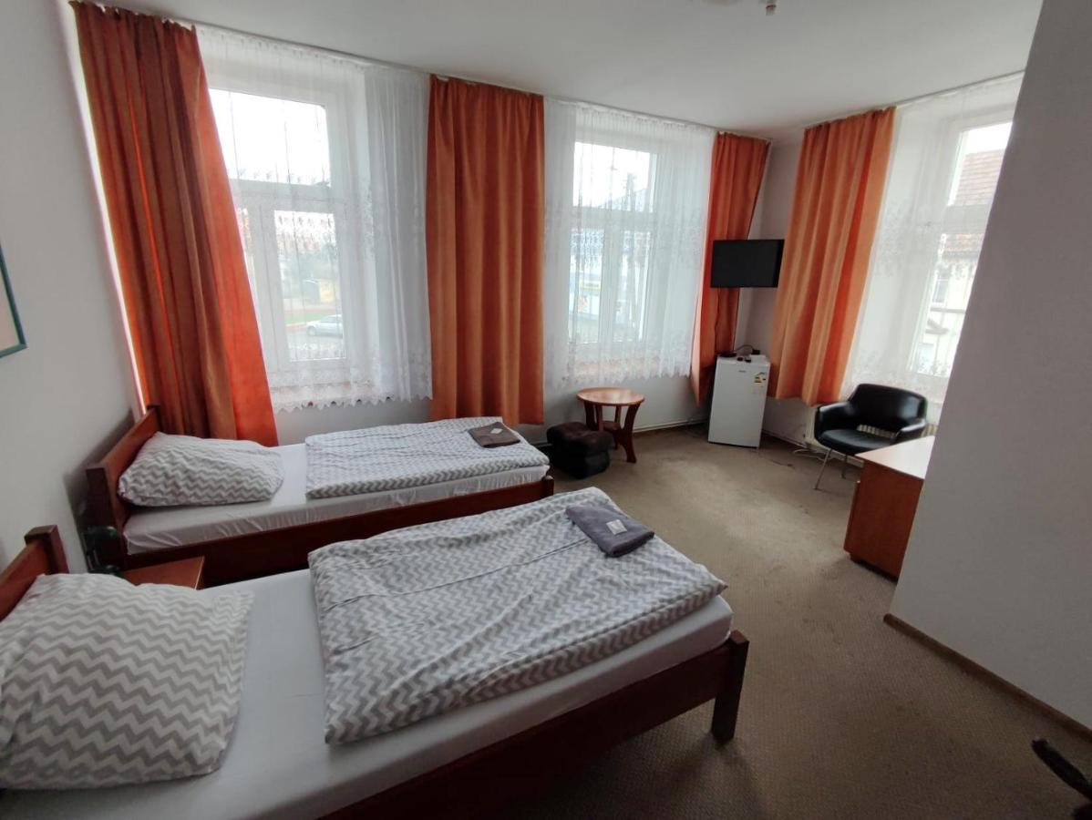 Hotel Stary Ratusz Kostomloty Dış mekan fotoğraf